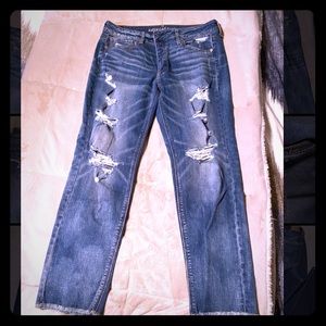 AEO Tomgirl Jeans 10 Regular Stretch Distressed